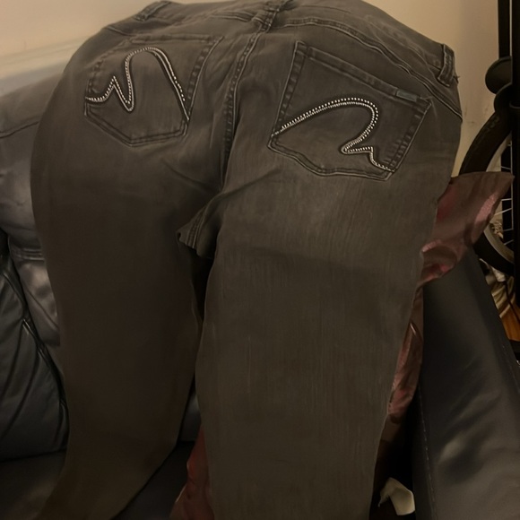 Women’s Denim Jeans - Picture 7 of 10